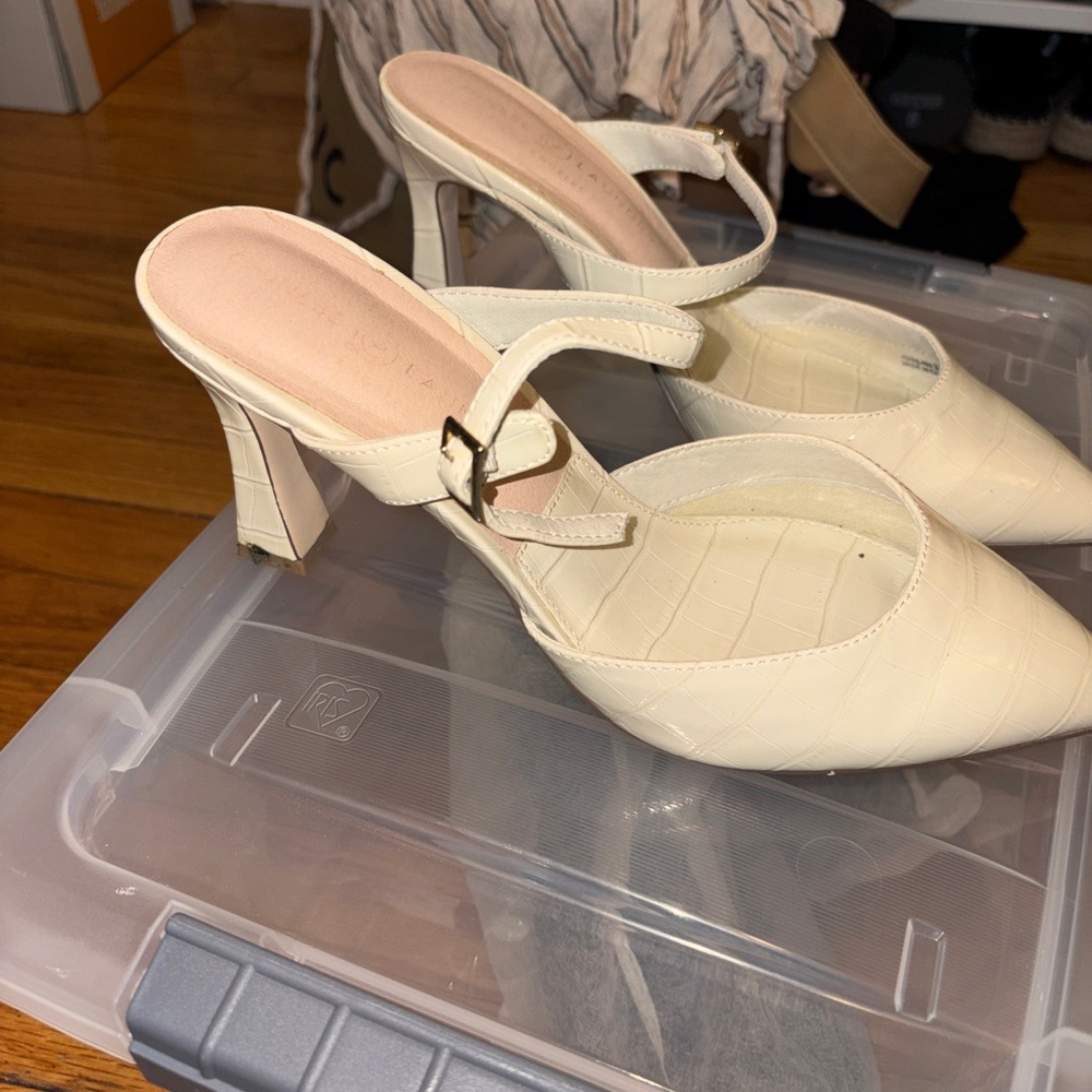 Elegant Cream Women's Heeled Mules - Picture 2 of 8